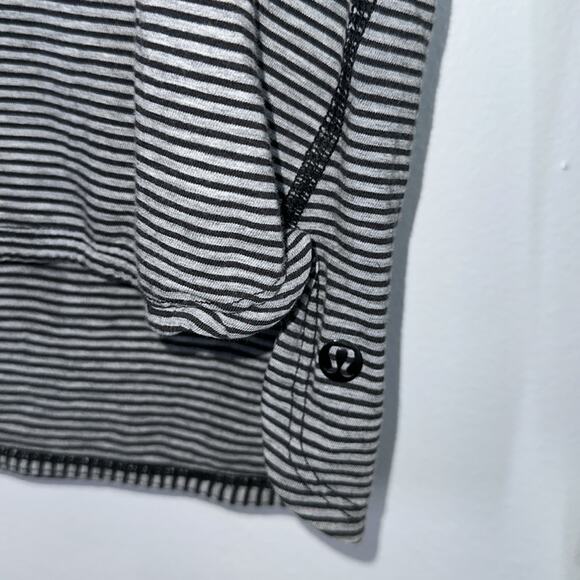 Lululemon Circadian long sleeve casual top size 2 - Picture 3 of 5